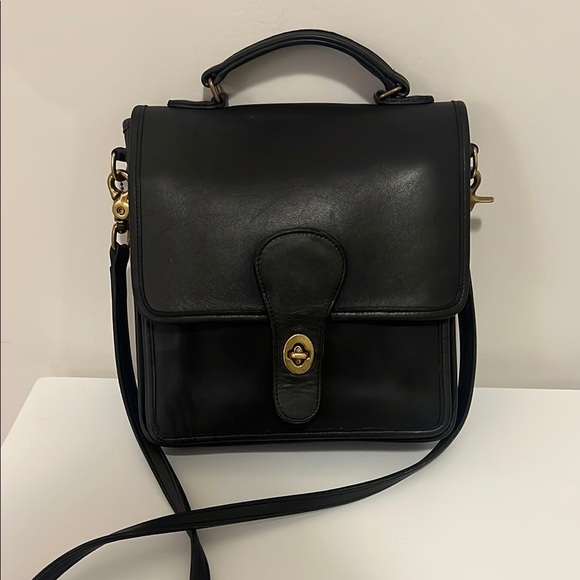 Coach Handbags - Vintage Coach Blue Station Leather Women's Bag